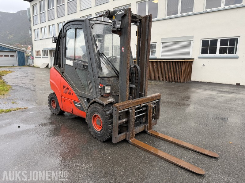 Intern transport 2015 Linde H35D-02 dieseltruck rep. objekt: afbeelding 9