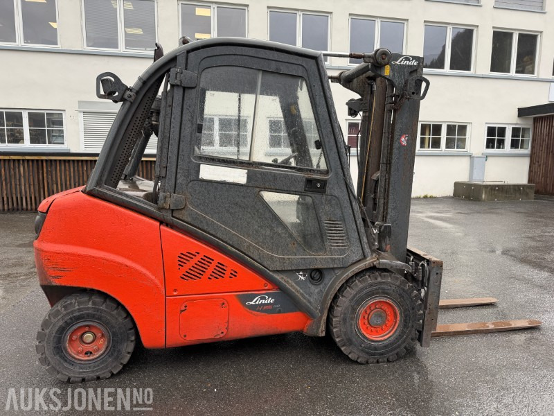 Intern transport 2015 Linde H35D-02 dieseltruck rep. objekt: afbeelding 8