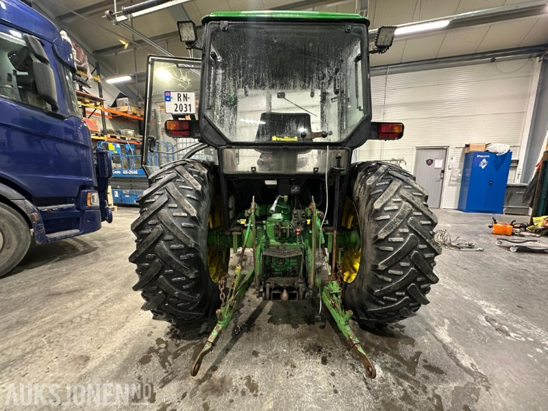 John Deere 1950 – 1988-modell – 46 hk – Starter og går – 4x4 – Med styringsdeler og kjettinger - Tractor: afbeelding 5 John Deere 1950 – 1988-modell – 46 hk – Starter og går – 4x4 – Med styringsdeler og kjettinger - Tractor: afbeelding 5