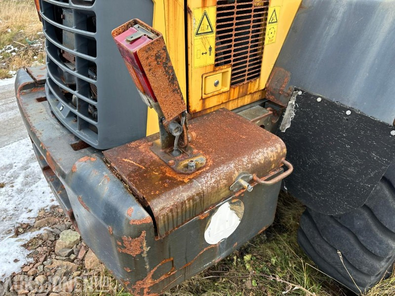 Wiellader Komatsu WA320-5h Hullaster - Rep-objekt: afbeelding 12 Wiellader Komatsu WA320-5h Hullaster - Rep-objekt: afbeelding 12