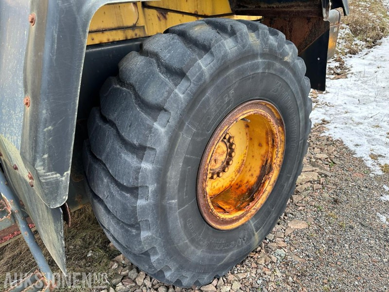 Wiellader Komatsu WA320-5h Hullaster - Rep-objekt: afbeelding 8 Wiellader Komatsu WA320-5h Hullaster - Rep-objekt: afbeelding 8