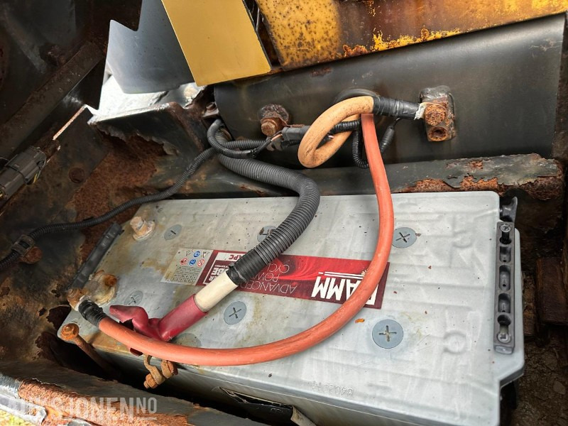 Wiellader Komatsu WA320-5h Hullaster - Rep-objekt: afbeelding 13 Wiellader Komatsu WA320-5h Hullaster - Rep-objekt: afbeelding 13