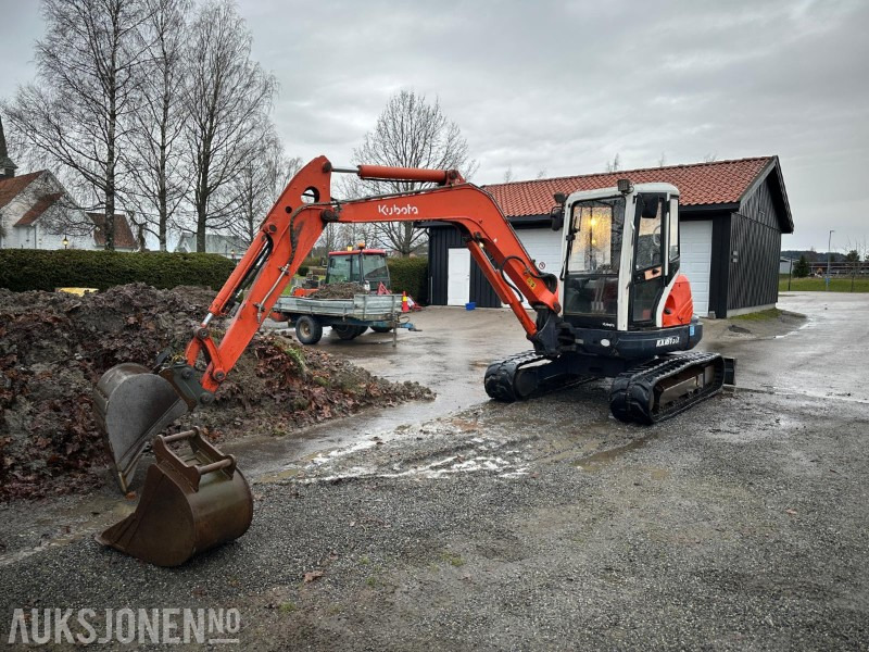 Kubota KX161-3α – 2006 – 3708 timer – 2 skuffer + klype – ca. 5,5 tonn – CE-merket - Minigraafmachine: afbeelding 1 Kubota KX161-3α – 2006 – 3708 timer – 2 skuffer + klype – ca. 5,5 tonn – CE-merket - Minigraafmachine: afbeelding 1