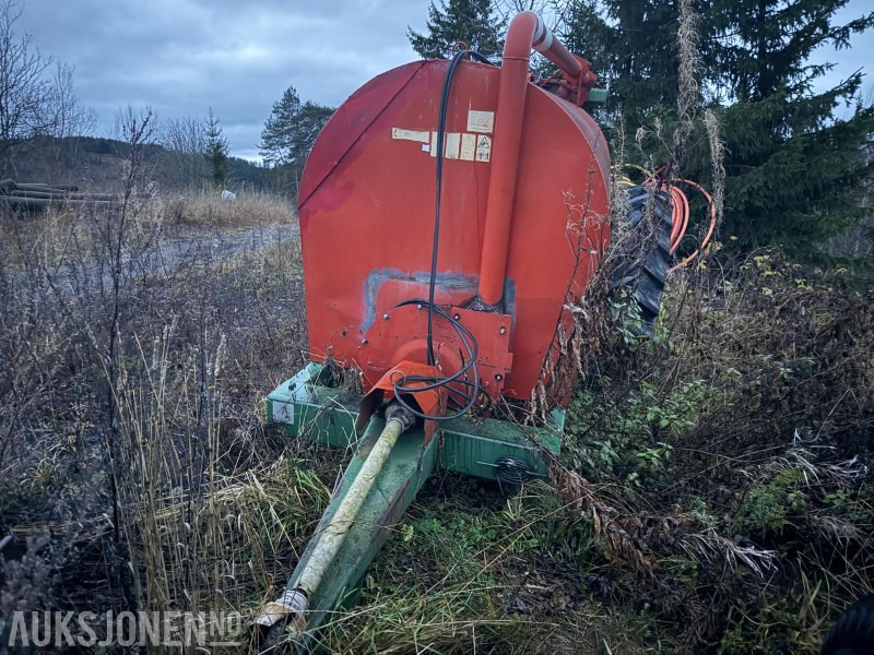 1998 Orkel Gjødselvogn 6m3 - Landbouwmachine: afbeelding 2 1998 Orkel Gjødselvogn 6m3 - Landbouwmachine: afbeelding 2