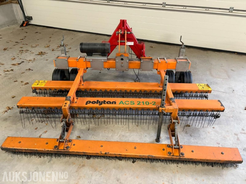 2013 Polytan ACS 210-2 kunstgresspleieaggregat,vedlikeholdsverktøy for kunstgressbaner - Landbouwmachine: afbeelding 1 2013 Polytan ACS 210-2 kunstgresspleieaggregat,vedlikeholdsverktøy for kunstgressbaner - Landbouwmachine: afbeelding 1
