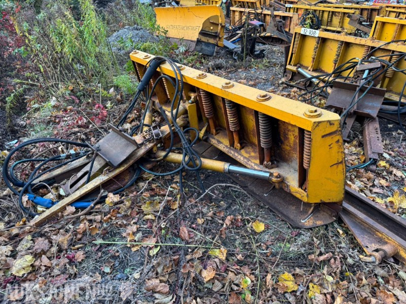 280cm hydraulisk brøyteskjær med skyveramme - sving og tilt - Landbouwmachine: afbeelding 3 280cm hydraulisk brøyteskjær med skyveramme - sving og tilt - Landbouwmachine: afbeelding 3