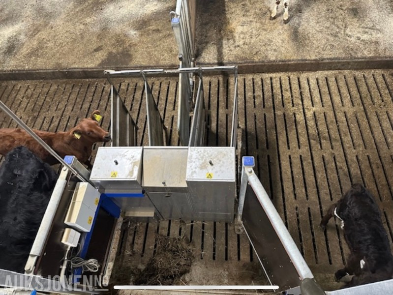 DeLaval CF150X kalvefôringsautomat - Landbouwmachine: afbeelding 2 DeLaval CF150X kalvefôringsautomat - Landbouwmachine: afbeelding 2