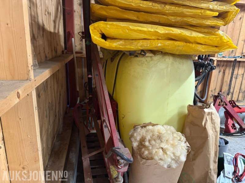 Hardi Åkersprøyte 600liter m/8meters bom - Landbouwmachine: afbeelding 4 Hardi Åkersprøyte 600liter m/8meters bom - Landbouwmachine: afbeelding 4
