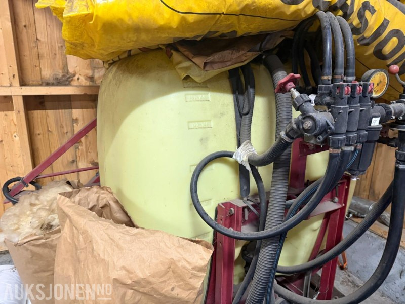 Hardi Åkersprøyte 600liter m/8meters bom - Landbouwmachine: afbeelding 2 Hardi Åkersprøyte 600liter m/8meters bom - Landbouwmachine: afbeelding 2