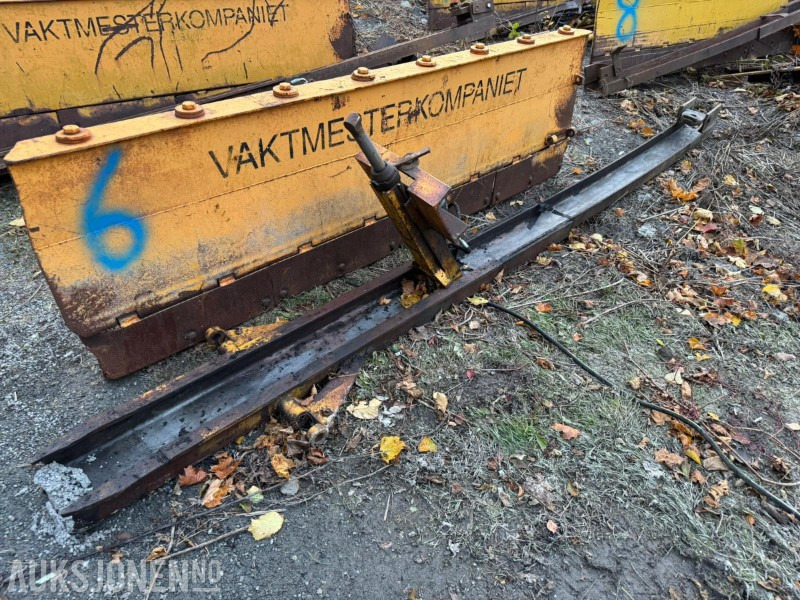 Hydraulisk svingbart 280cm brøyteskjær m/skyveramme - Landbouwmachine: afbeelding 1 Hydraulisk svingbart 280cm brøyteskjær m/skyveramme - Landbouwmachine: afbeelding 1