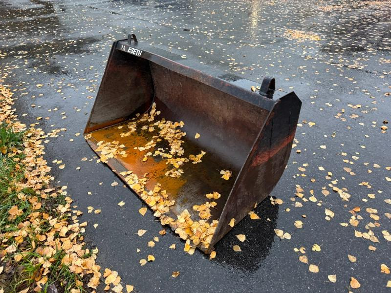 Lilleseth traktorskuffe Trima feste - Landbouwmachine: afbeelding 2 Lilleseth traktorskuffe Trima feste - Landbouwmachine: afbeelding 2