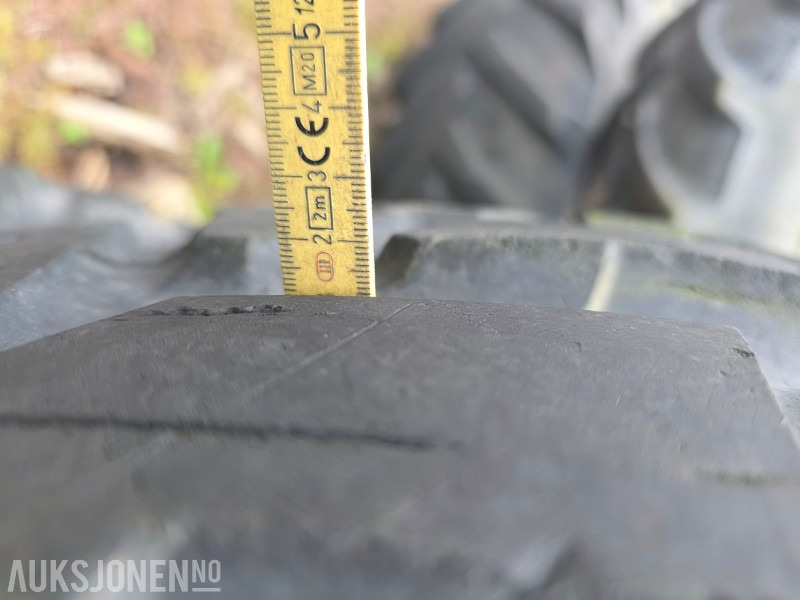 Traktordekk 2 stk 540/80R38 og 2 stk Nokian 440/80R28 - Landbouwmachine: afbeelding 2 Traktordekk 2 stk 540/80R38 og 2 stk Nokian 440/80R28 - Landbouwmachine: afbeelding 2