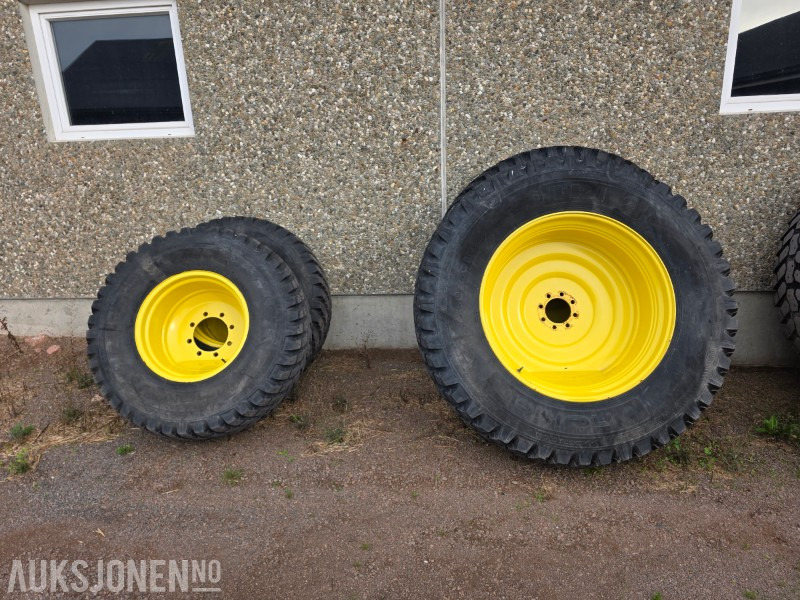 Traktordekk - Stått på John Deere 6610 - Landbouwmachine: afbeelding 1 Traktordekk - Stått på John Deere 6610 - Landbouwmachine: afbeelding 1