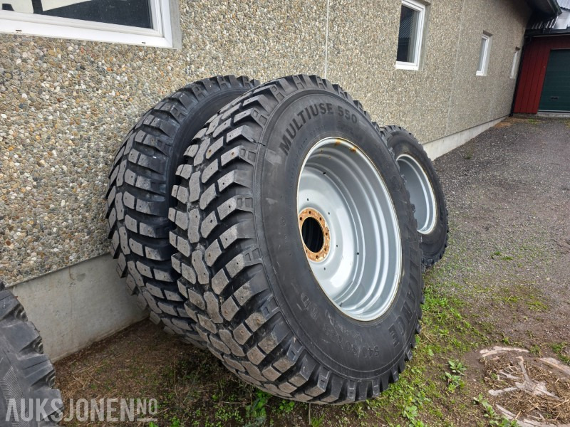 Traktordekk - Stått på John Deere 6930 - Landbouwmachine: afbeelding 2 Traktordekk - Stått på John Deere 6930 - Landbouwmachine: afbeelding 2
