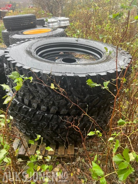 Vinter hjulsett Hakkapelitta tri 540/80R38 og 440/80R28 - Landbouwmachine: afbeelding 3 Vinter hjulsett Hakkapelitta tri 540/80R38 og 440/80R28 - Landbouwmachine: afbeelding 3