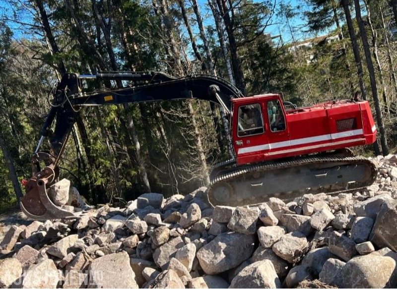 Liebherr 942 HD 10.000t Gravemaskin med SMP HD1800 graveskuffe - Graafmachine: afbeelding 2 Liebherr 942 HD 10.000t Gravemaskin med SMP HD1800 graveskuffe - Graafmachine: afbeelding 2