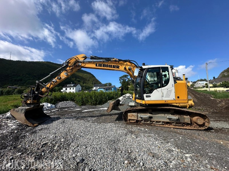 Liebherr R914 STD Compact Litronic Beltegraver - 2932 Timer - Sentralsmøring - Novatron 3D GPS - Kamera - 4 Skuffer - Graafmachine: afbeelding 2 Liebherr R914 STD Compact Litronic Beltegraver - 2932 Timer - Sentralsmøring - Novatron 3D GPS - Kamera - 4 Skuffer - Graafmachine: afbeelding 2