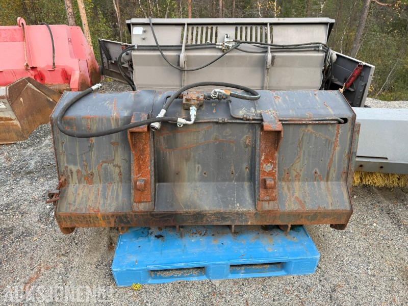 Strøskuffe traktor - Trima feste - Voorladerbak: afbeelding 3 Strøskuffe traktor - Trima feste - Voorladerbak: afbeelding 3