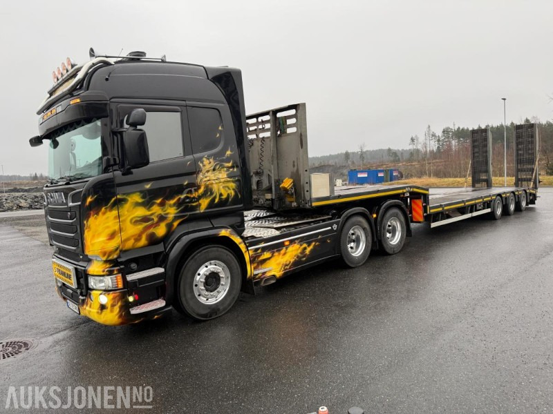 2015 Scania R580 TUNGTREKKER M/MASKINHENGER 6X4 SERVICEHISTORIKK EURO-6 581HK. - Trekker: afbeelding 1 2015 Scania R580 TUNGTREKKER M/MASKINHENGER 6X4 SERVICEHISTORIKK EURO-6 581HK. - Trekker: afbeelding 1