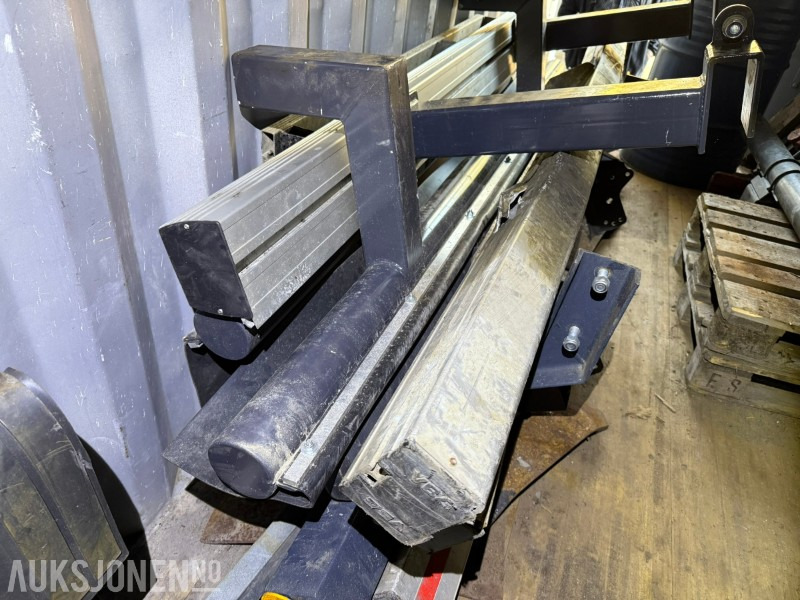 Vrachtwagen Parti ca. 15 stk underkjøringshinder- noen ubrukte: afbeelding 9