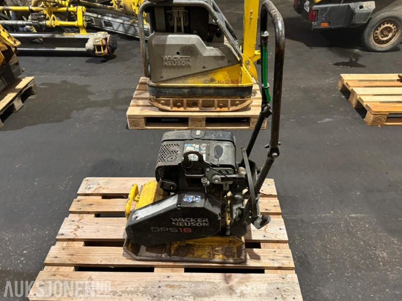 Wacker Neuson DPS18 vibroplate - Wals: afbeelding 2 Wacker Neuson DPS18 vibroplate - Wals: afbeelding 2