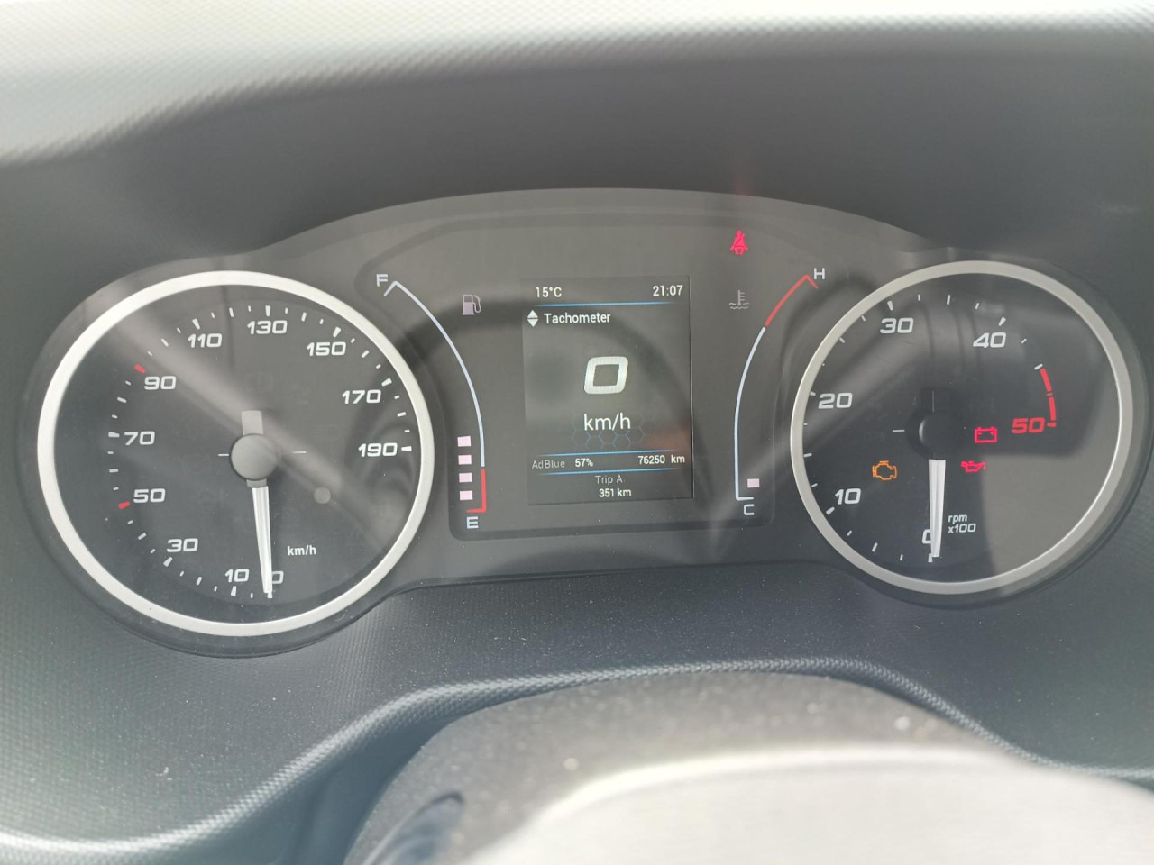 IVECO Daily 35C16H - Bestelwagen gesloten laadbak: afbeelding 2 IVECO Daily 35C16H - Bestelwagen gesloten laadbak: afbeelding 2