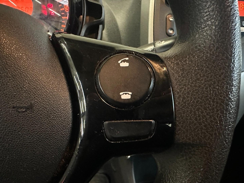 Hatchback Peugeot 108 1.0 e-VTi Envy - Recent APK - Airco - 5 deurs - Metallic: afbeelding 19 Hatchback Peugeot 108 1.0 e-VTi Envy - Recent APK - Airco - 5 deurs - Metallic: afbeelding 19