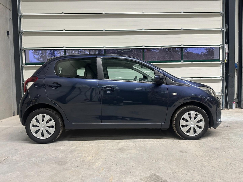 Hatchback Peugeot 108 1.0 e-VTi Envy - Recent APK - Airco - 5 deurs - Metallic: afbeelding 11 Hatchback Peugeot 108 1.0 e-VTi Envy - Recent APK - Airco - 5 deurs - Metallic: afbeelding 11