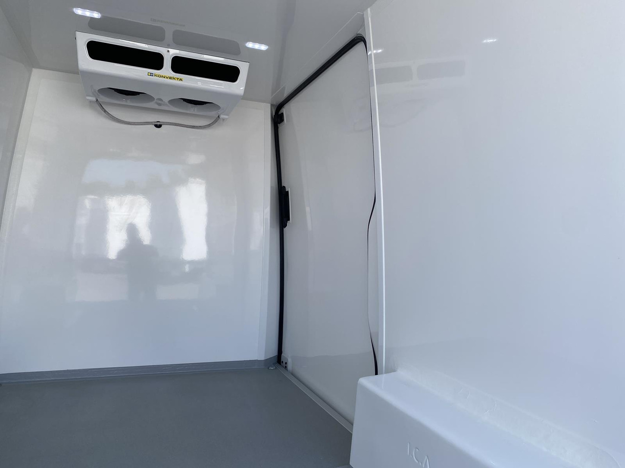 Nieuw Koelwagen MAN TGE 3.140 L3H3 140PS RS3640mm/ FRISCHDIENST BIS 0 + KONVEKTA UNDERMODE: afbeelding 6 Nieuw Koelwagen MAN TGE 3.140 L3H3 140PS RS3640mm/ FRISCHDIENST BIS 0 + KONVEKTA UNDERMODE: afbeelding 6