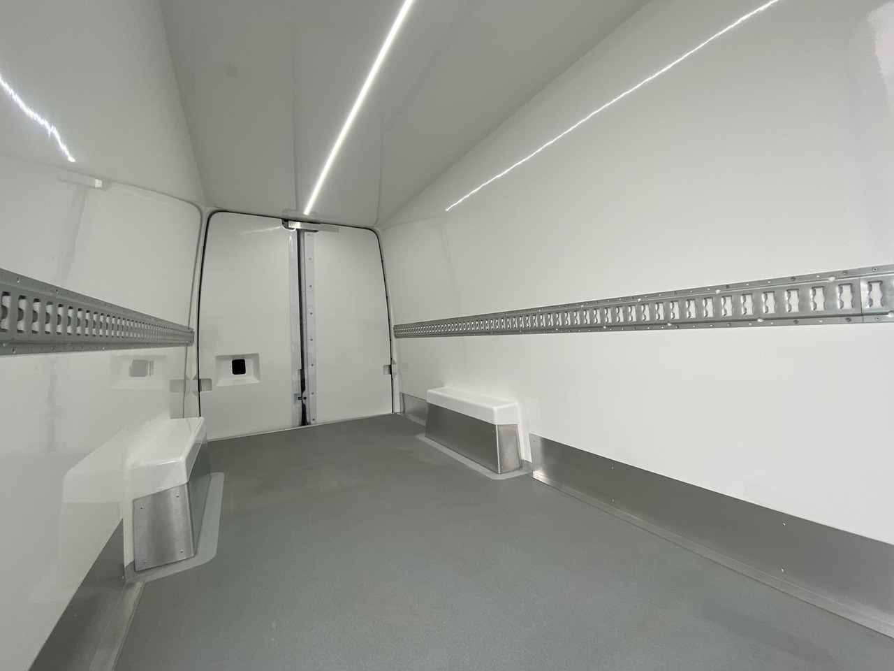 Nieuw Koelwagen MERCEDES-BENZ SPRINTER 317 CDI L4H3 170PS AUTOMATIK FRISCHDIENST + KONVEKTA FK 3022 12-220V: afbeelding 15 Nieuw Koelwagen MERCEDES-BENZ SPRINTER 317 CDI L4H3 170PS AUTOMATIK FRISCHDIENST + KONVEKTA FK 3022 12-220V: afbeelding 15