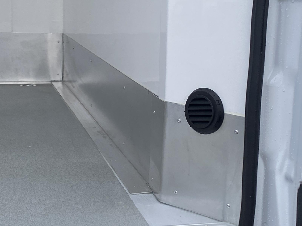 Nieuw Koelwagen MERCEDES-BENZ SPRINTER 317 CDI L4H3 170PS AUTOMATIK FRISCHDIENST + KONVEKTA FK 3022 12-220V: afbeelding 22 Nieuw Koelwagen MERCEDES-BENZ SPRINTER 317 CDI L4H3 170PS AUTOMATIK FRISCHDIENST + KONVEKTA FK 3022 12-220V: afbeelding 22