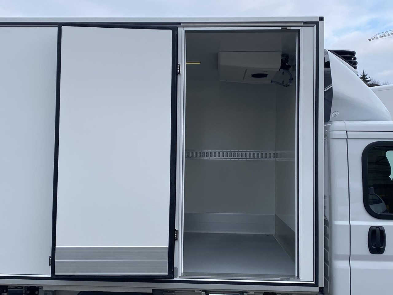 Nieuw Koelwagen OPEL MOVANO 1+6 DOKA 140PS | KÜHLKOFFER + LADERAMPE: afbeelding 23 Nieuw Koelwagen OPEL MOVANO 1+6 DOKA 140PS | KÜHLKOFFER + LADERAMPE: afbeelding 23