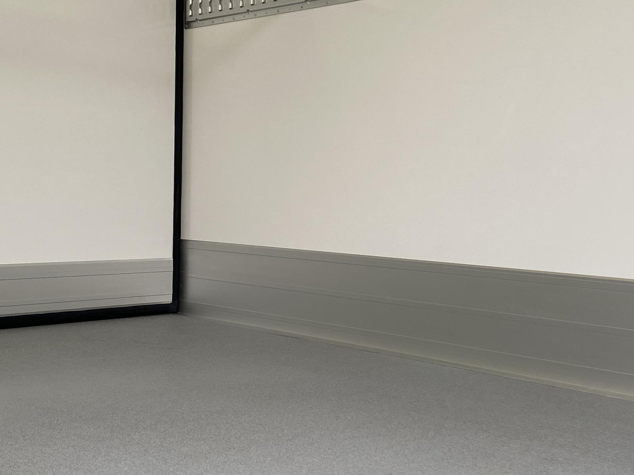 Nieuw Koelwagen OPEL MOVANO 1+6 DOKA 140PS | KÜHLKOFFER + LADERAMPE: afbeelding 26 Nieuw Koelwagen OPEL MOVANO 1+6 DOKA 140PS | KÜHLKOFFER + LADERAMPE: afbeelding 26