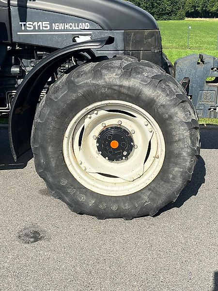 Tractor New Holland TS 115: afbeelding 9 Tractor New Holland TS 115: afbeelding 9