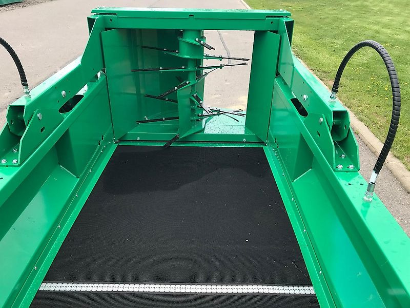 Spread-a-Bale MINI ST 100 - Stroblazer: afbeelding 4 Spread-a-Bale MINI ST 100 - Stroblazer: afbeelding 4