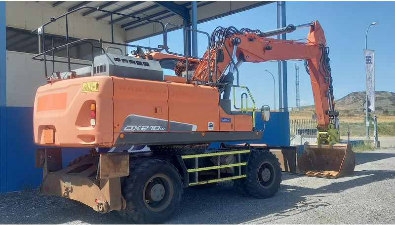 Doosan DX210W-5 - Mobiele graafmachine: afbeelding 4 Doosan DX210W-5 - Mobiele graafmachine: afbeelding 4