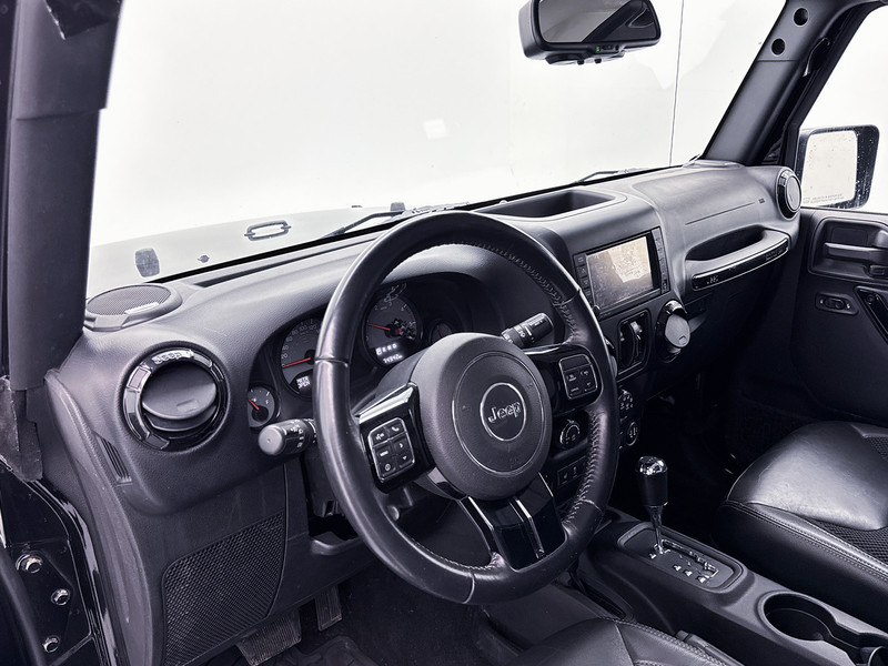 Jeep Wrangler 2.8 CRD Night Eagle Grijs Kenteken Cruise Control Navigatie Airco Trekhaak 4X4 Alpine Audio - Kleine bestelwagen: afbeelding 5 Jeep Wrangler 2.8 CRD Night Eagle Grijs Kenteken Cruise Control Navigatie Airco Trekhaak 4X4 Alpine Audio - Kleine bestelwagen: afbeelding 5