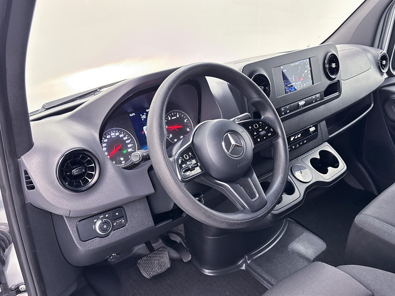 Mercedes-Benz Sprinter 315 1.9 CDI L2H2 Inrichting 220v omvormer Laadlift Navigatie Achteruitrijcamera Inrichting Cruise Control - Gesloten bestelwagen: afbeelding 5 Mercedes-Benz Sprinter 315 1.9 CDI L2H2 Inrichting 220v omvormer Laadlift Navigatie Achteruitrijcamera Inrichting Cruise Control - Gesloten bestelwagen: afbeelding 5