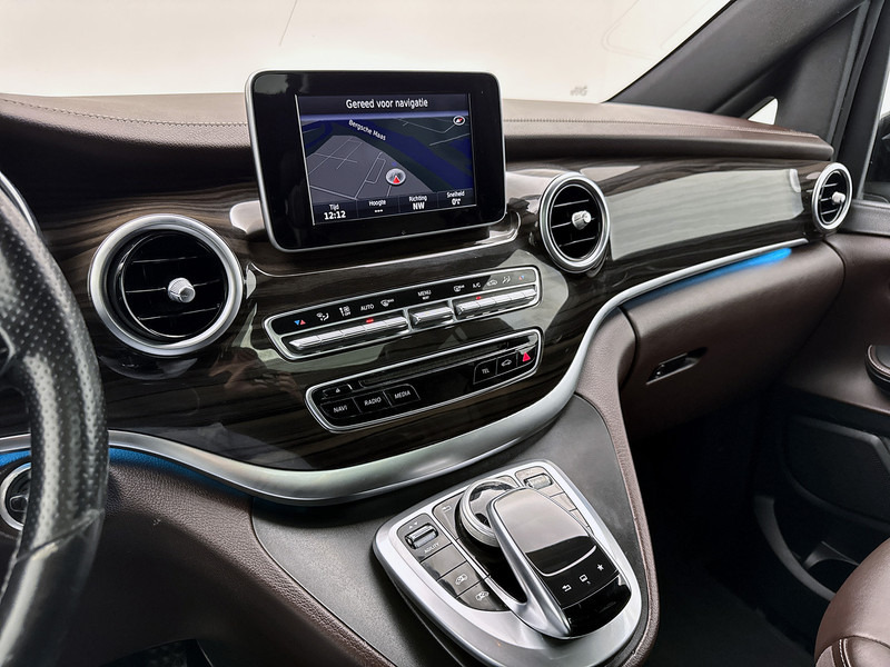 Mercedes-Benz V-Klasse 220d Lang Avantgarde Edition 8 Persoons incl. BPM Elektr schuifdeuren Nappa Leder Pano 8 zitplaatsen Geel kenteken - Personenwagen: afbeelding 5 Mercedes-Benz V-Klasse 220d Lang Avantgarde Edition 8 Persoons incl. BPM Elektr schuifdeuren Nappa Leder Pano 8 zitplaatsen Geel kenteken - Personenwagen: afbeelding 5