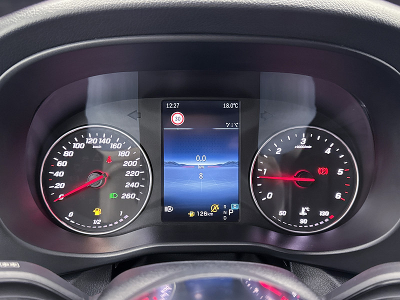 Kleine bestelwagen Mercedes-Benz Vito 116 CDI L2 Select Nieuw direct leverbaar Navigatie Multibeam LED Trekhaak Betimmering: afbeelding 5