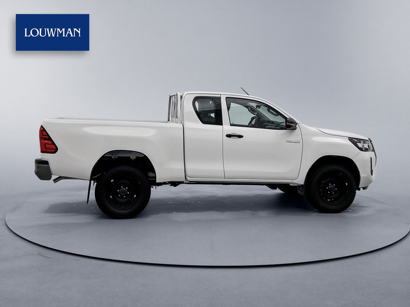 Toyota Hilux 2.4 D-4D Comfort 4x4 Xtra Cab NIEUW 3500KG Trekgewicht Cruise Control Airco - Pick-up: afbeelding 3 Toyota Hilux 2.4 D-4D Comfort 4x4 Xtra Cab NIEUW 3500KG Trekgewicht Cruise Control Airco - Pick-up: afbeelding 3