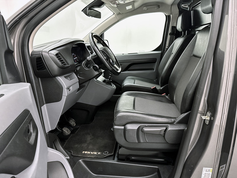 Kleine bestelwagen Toyota ProAce Worker 2.0 D-4D Navigator Marge (btw-vrij) Navigatie Trekhaak Camera Betimmering: afbeelding 7 Kleine bestelwagen Toyota ProAce Worker 2.0 D-4D Navigator Marge (btw-vrij) Navigatie Trekhaak Camera Betimmering: afbeelding 7