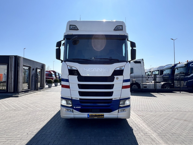 Scania S450 6x2 koelwagen Retarder / Dhollandia / Bloenenmaat - Koelwagen vrachtwagen: afbeelding 2 Scania S450 6x2 koelwagen Retarder / Dhollandia / Bloenenmaat - Koelwagen vrachtwagen: afbeelding 2