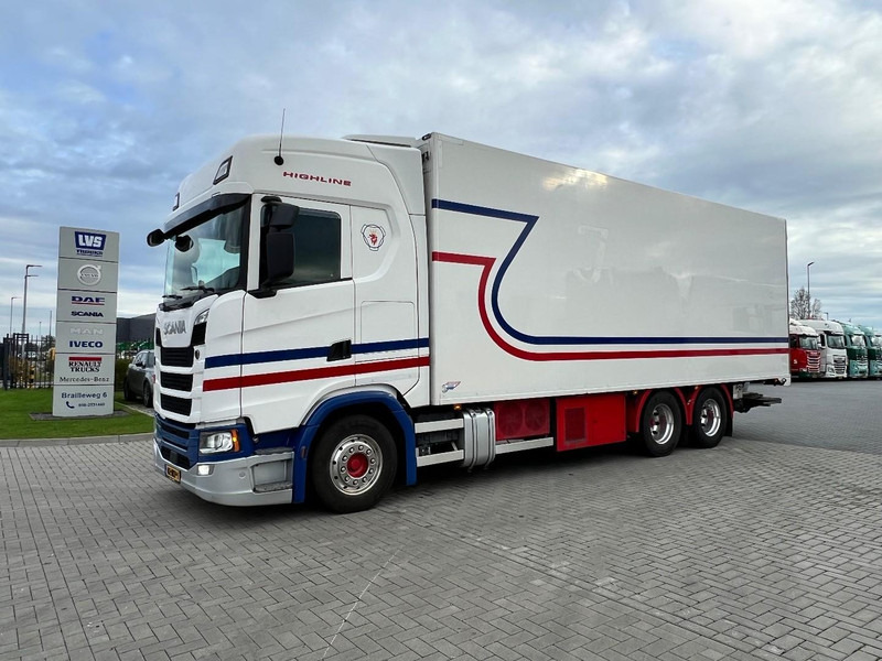 Scania S450 NGT 6x2 Koelwagen Retarder / Dhollandia / Bloenenmaat - Koelwagen vrachtwagen: afbeelding 1 Scania S450 NGT 6x2 Koelwagen Retarder / Dhollandia / Bloenenmaat - Koelwagen vrachtwagen: afbeelding 1