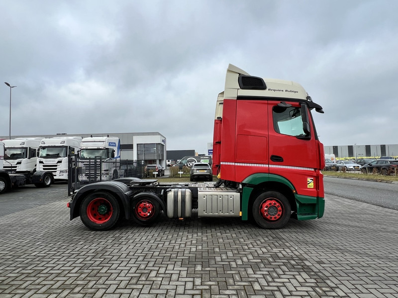Mercedes-Benz Actros 2445 6x2 2x Tank - Trekker: afbeelding 4 Mercedes-Benz Actros 2445 6x2 2x Tank - Trekker: afbeelding 4