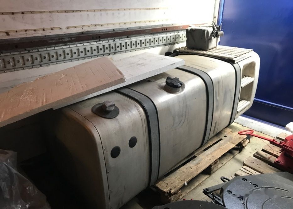 DAF XF CF - Brandstoftank voor Vrachtwagen: afbeelding 2 DAF XF CF - Brandstoftank voor Vrachtwagen: afbeelding 2