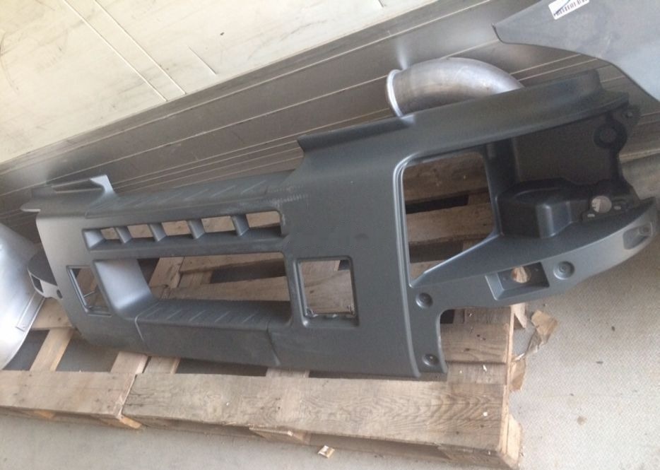 Vand bara Renault Dxi Premium NOUA truck - Bumper voor Vrachtwagen: afbeelding 2 Vand bara Renault Dxi Premium NOUA truck - Bumper voor Vrachtwagen: afbeelding 2