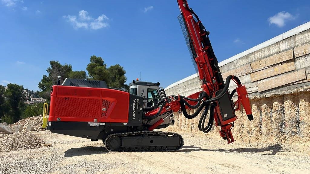 Sandvik DP 1100 i - Boormachine: afbeelding 1 Sandvik DP 1100 i - Boormachine: afbeelding 1