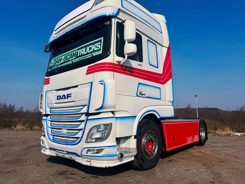 DAF XF 450 DAF XF 450 Special Interior. 706000 km. Euro 6 - Trekker: afbeelding 1 DAF XF 450 DAF XF 450 Special Interior. 706000 km. Euro 6 - Trekker: afbeelding 1
