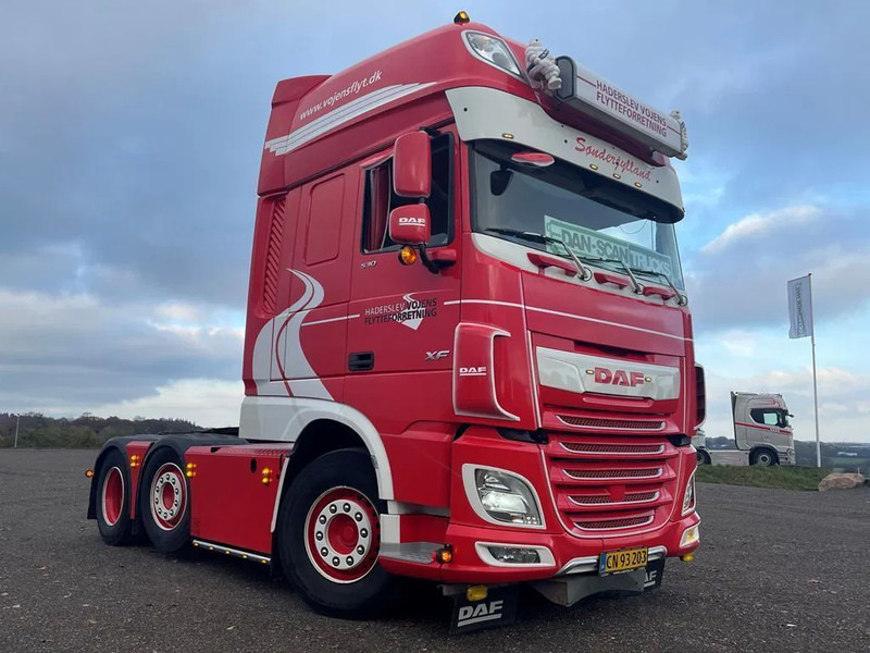 DAF XF 530 Twensteer Special interior. Full Air suspension Hydr. system - Trekker: afbeelding 2 DAF XF 530 Twensteer Special interior. Full Air suspension Hydr. system - Trekker: afbeelding 2
